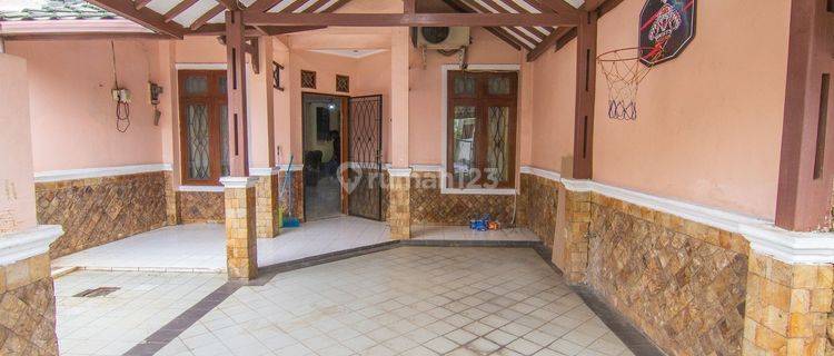 Jual Cepat Rumah 2 Lantai Semi Furnished SHM di Bintaro 1