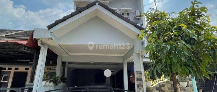 Dijual Murah Rumah 2 Lantai Minimalis Modern dan Terawat Di Cinere, Depok, 012 1