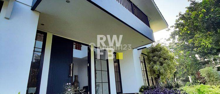 Minimalist House In Prestige Area Of Pondok Indah 1