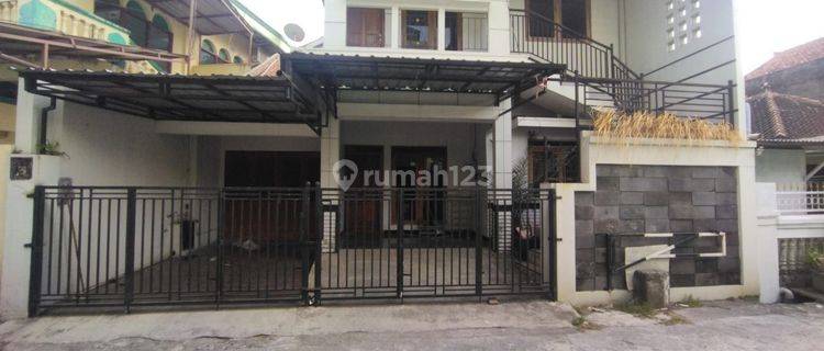 Disewakan Rumah 2 Lantai di Tegal mulyo 1