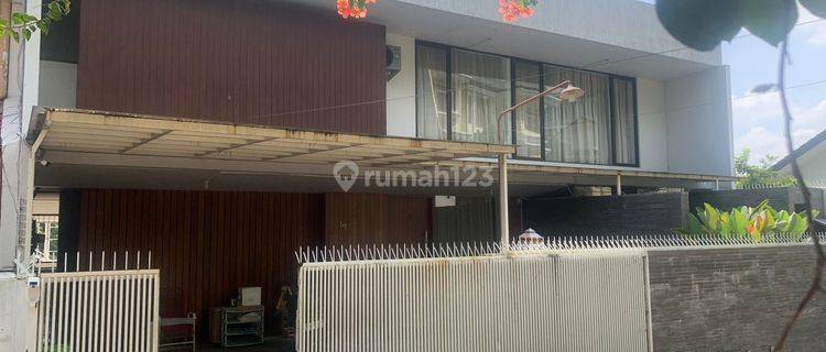 Dijual rumah 2 Lantai di Jl sinabung 1