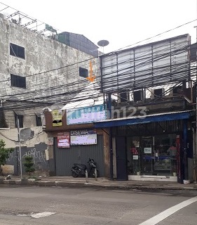 1.5-Storey Shophouse on Hayam Wuruk Road, Strategic Location 1