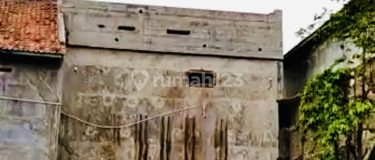 Rumah Wallet di Pemanukan Jawa Barat LT/LB 858/300 1