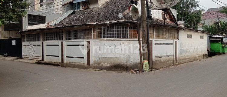 Hook House in Taman Ratu Duri Kepa, West Jakarta 1