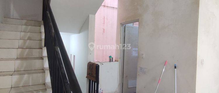 Sty, Dijual Rukan Avenue, Jakarta Garden City Cakung 1