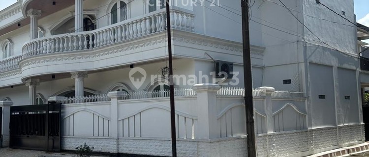 For Sale Luxury House on Green Palm Boulevard, Bekasi 1