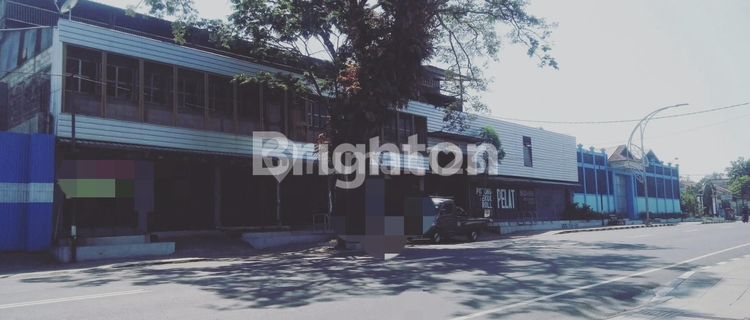 "STRATEGIC" SHOWROOM !!! 1