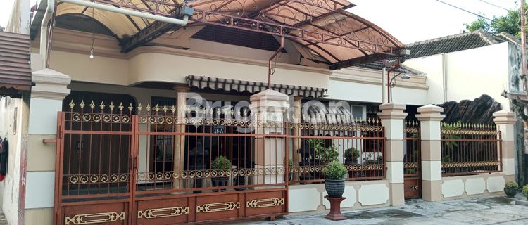 Strategic, Comfortable, Safe, Quick House 1