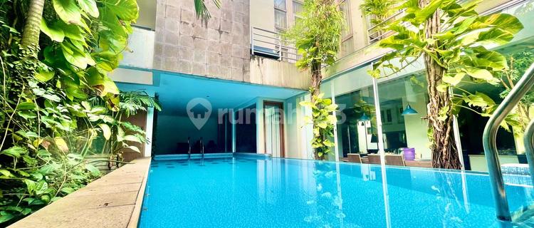 Komplek Uniliver Petukangan Jakarta Selatan - Rumah 2 Lantai Mewah Modern Minimalis With Pooll - Semi Furnished  1