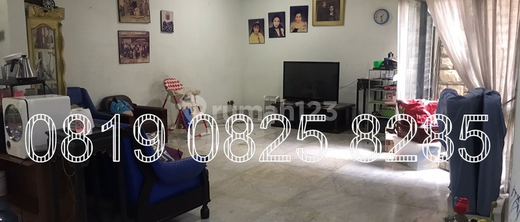 Rumah 2 Lantai Bagus SHM di Slamet Riyadi Matraman, Jakarta Timur 1