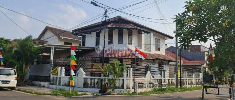 Rumah Hook Di Perumahan Billymoon Jakarta Timur 1