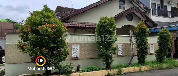 Rumah Bagus Siap Huni Di Grand Galaxy Bekasi  1