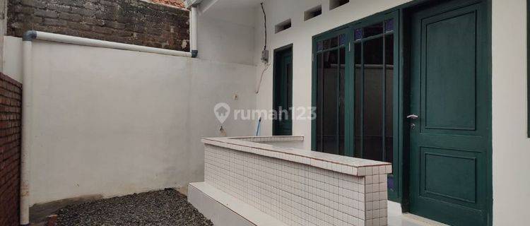 Dijual Rumah ( Baru Renovasi ) Dago - Bandung 1