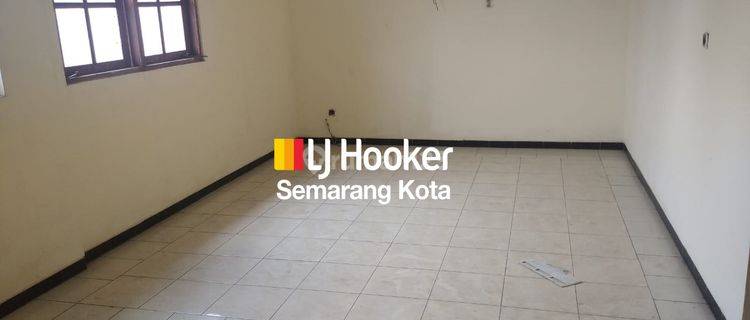 Bangunan Rumah Cocok Untuk Kantor di Jalan Barito 1