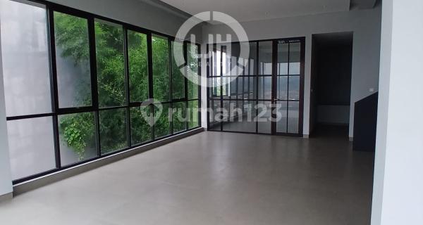 Building Suitable for Restaurant on Papandayan Street 1