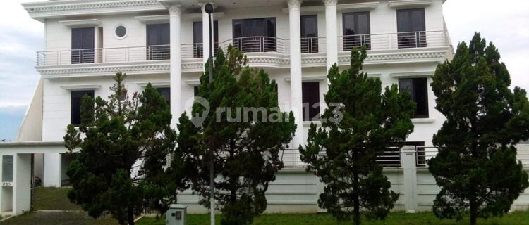 Hot Listing... Active Luxury Boarding House Villa Puncak Tidar 1