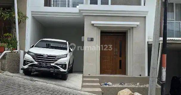 Disewakan Rumah 2 Lantai di Komplek One Gate Cinunuk, Bandung 1