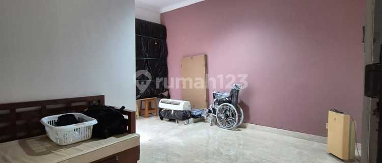 rumah cantik di krmayoran luas 165m hadap utara timur sangat rapi dan bagus 1