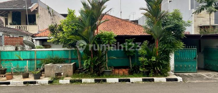 Old House For Sale In Kalibata Complex, Psr Minggu, South Jakarta 1