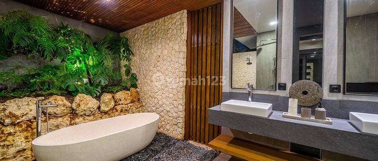 Villa Exclusive Dengan Green Concept di Jimbaran, Kuta Selatan 1