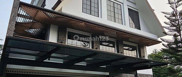 Rumah Hoek Bangunan Mandiri De Park Full Furnish Cantik Bsd 1