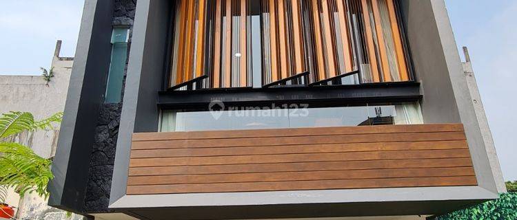 Rumah 4 Lantai di Mampang Gatsu Jakarta Selatan Baru 1