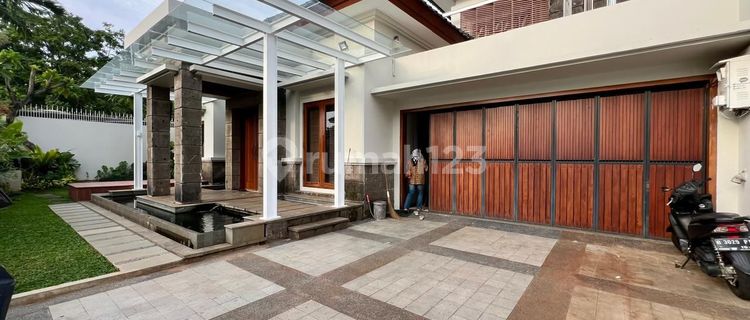 Disewakan rumah di kemang dalam 1