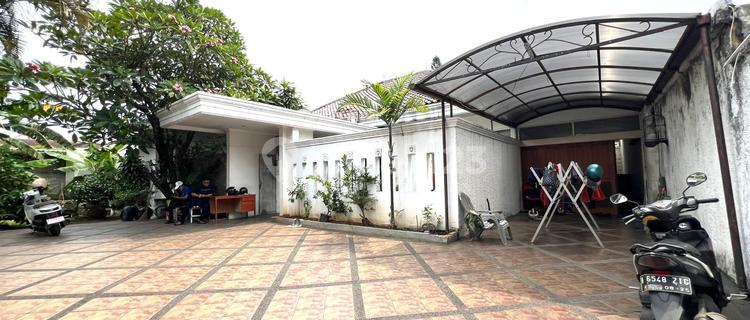 Disewakan Rumah Bisa Untuk Kantor Di Kemang Jakarta Selatan 1