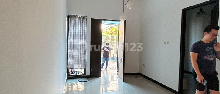 Disewakan Rumah 2 Lantai Bersih Siap Huni di Cluster Mekarwangi 1