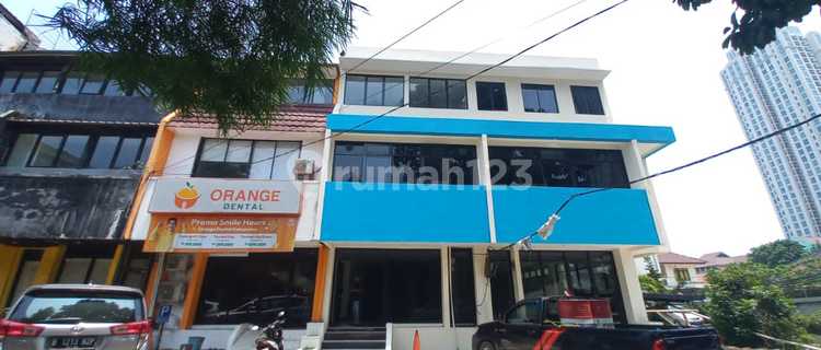 For Sale: 3-Story Connected Shophouse in Pakubuwono, Kebayoran Baru, South Jakarta 1
