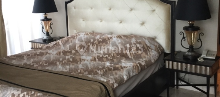 Disewa Apartemen Senayan Residence 3 Kamar Tidur Tower 3 Furnished Bagus, Golf View 1