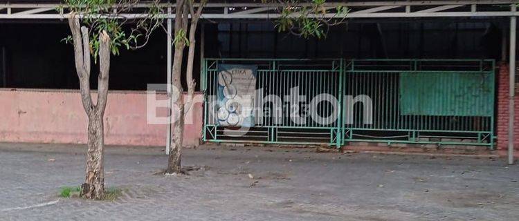 gedung ex restoran lokasi sangat sangat strategis dan komersial 1