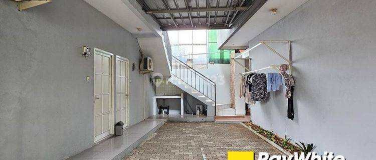 Ruang Usaha Bagus 300 m2 SHM Pondok Labu, Jakarta Selatan 1