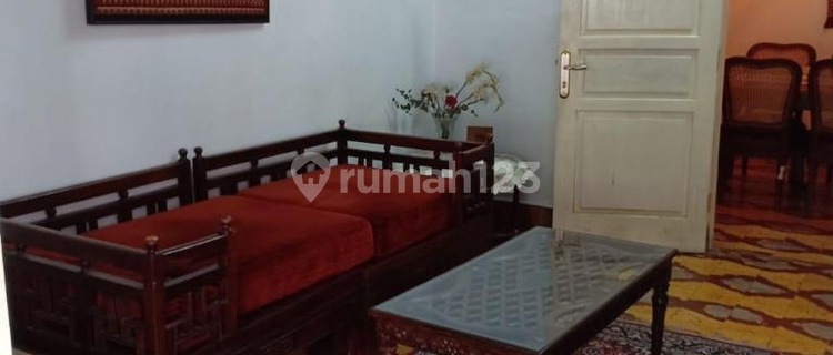 Rumah Asri di Jual Jl. Matraman Timur, Menteng 1