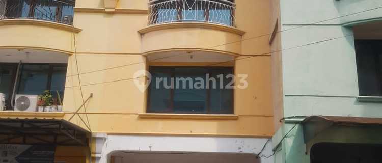 Ahmad Jais Surabaya 3-Story Shop House 1