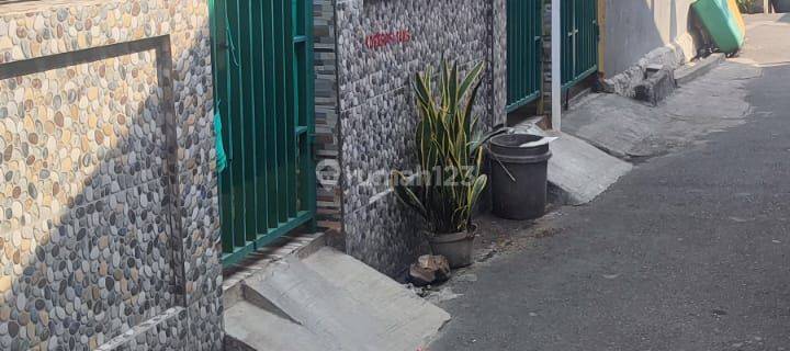 Dijual Kontrakan 5 Pintu di Menteng Ujung Shm 1