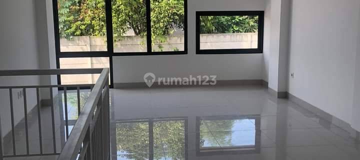 Ruko di Jalan Anggrek Loka Bsd Tangerang Selatan 1