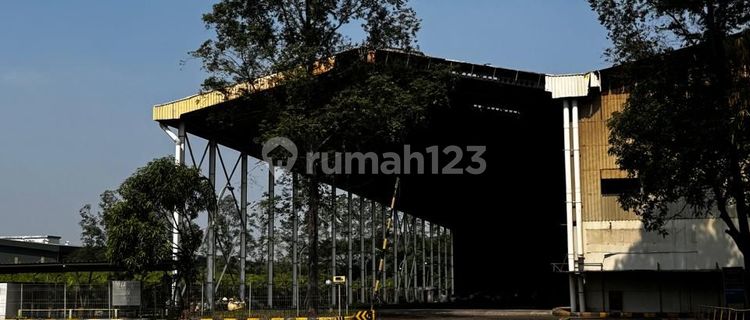 Pabrik/Gudang dan Kantor di Kawasan Industri MM2100, 20000 M2, perlu Renovasi, Aman, Strategis 1