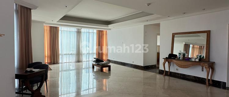 Dijual, Four Seasons 1