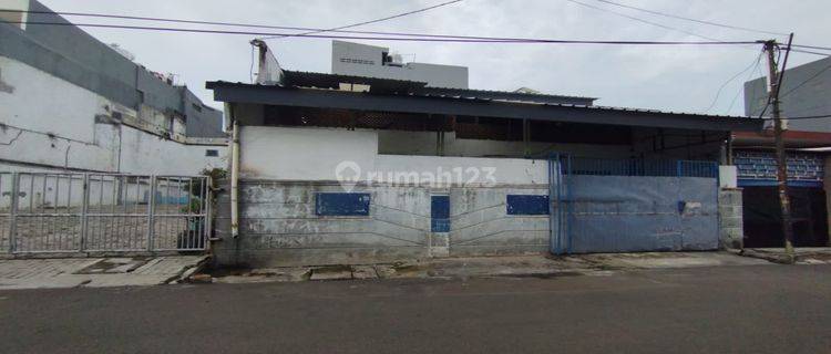 Rumah Di Lokasi Strategis Jembatan Dua Di Jalan Arwana, Jembatan Dua 1