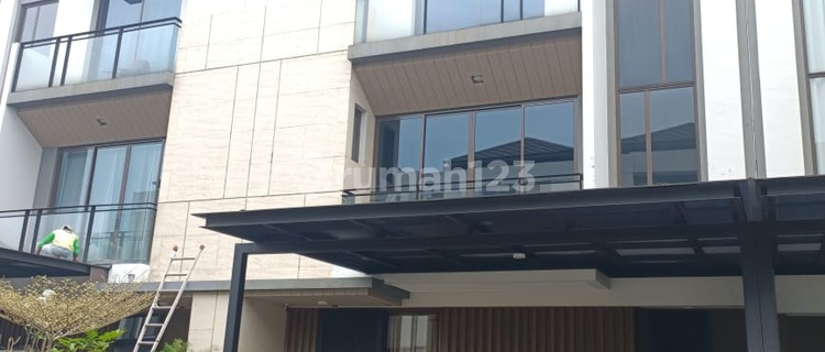 Fully Furnished House in the Premium Area of Zora - BSD City 1