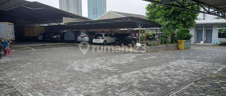 Commercial land in a super strategic location in Palmerah 1