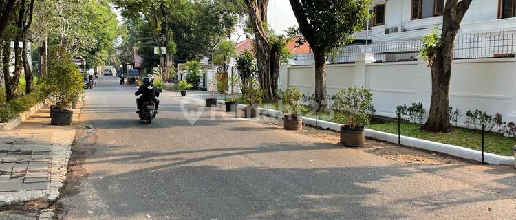 DIJUAL RUMAH BESAR SIAP HUNI DI KEMANG RAYA JAKARTA SELATAN 1