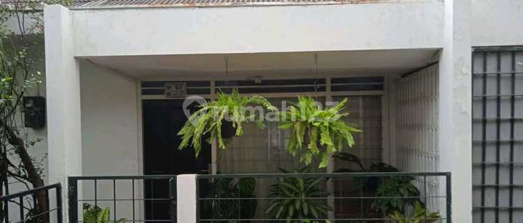 For Sale Land-Based House in Cidodol, Kebayoran Lama, South Jakarta 1