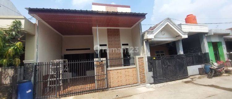 Dijual rumah di sektor v pondok ungu permai 1