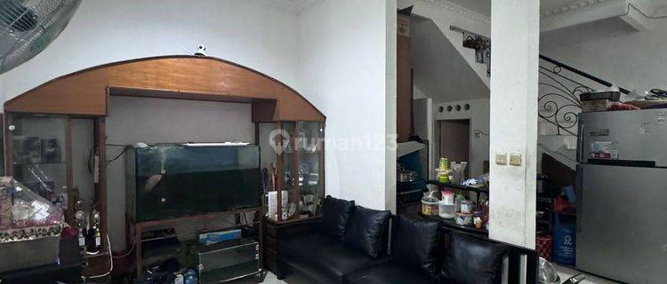 RUMAH DIJUAL DISUNTER AGUNG JAKARTA UTARA 1