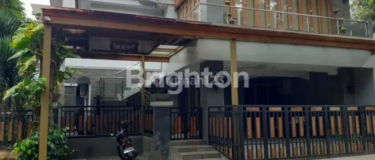 Rumah.2,5.lantai.dekat Pusat Belanja &. Bisnis 1