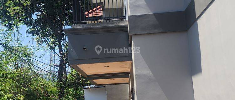 Rumah 2 Lantai Siap.huni Sekat Sms 1