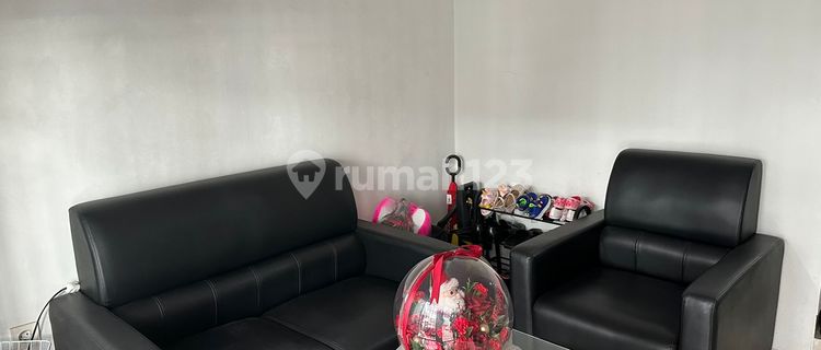 Rumah Minimalis Siap Pakai Tinggi Dari Jalan 1