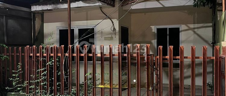 RUMAH STANDART GADING INDAH (YG) 1